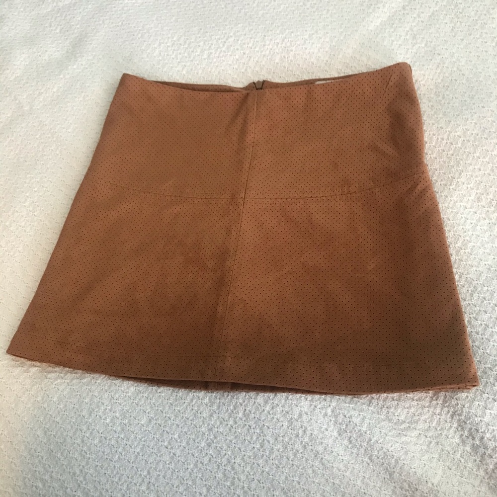 [LIKE NEW] Flattering Soft Suede Skirt